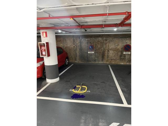 Parking en venta en Plaça de les Caramelles (Raval) photo 0