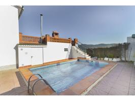 Chalet unifamiliar en venta en Olesa de Montserrat photo 0