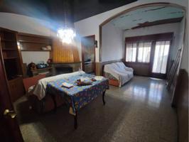 Casa en venta en Esparreguera photo 0
