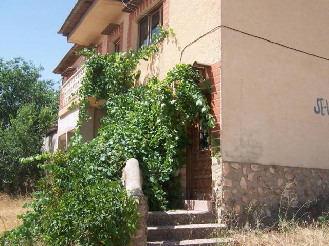 CASA ADOSADA en venta photo 0