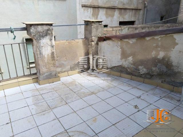 Venta de 3 pisos, Casc Antic (Tortosa) photo 0