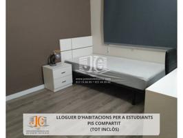 Habitacion en alquiler en Centre photo 0
