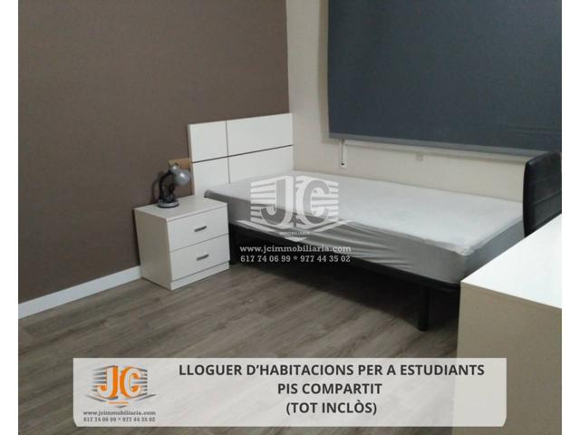 Habitacion en alquiler en Centre photo 0