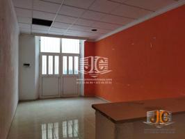 Casa adosada en venta en El Grau-Eixample photo 0