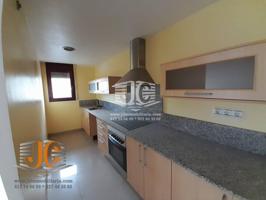 Piso en venta en Centre-Port Marítim photo 0