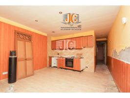 Casa en venta en Flix photo 0