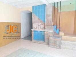 Casa en venta en Casc Antic photo 0