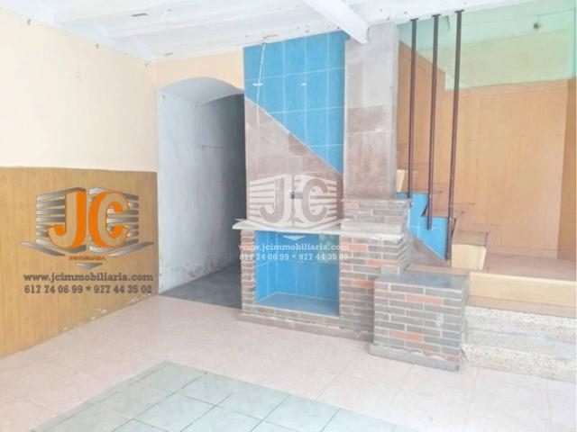 Casa en venta en Casc Antic photo 0