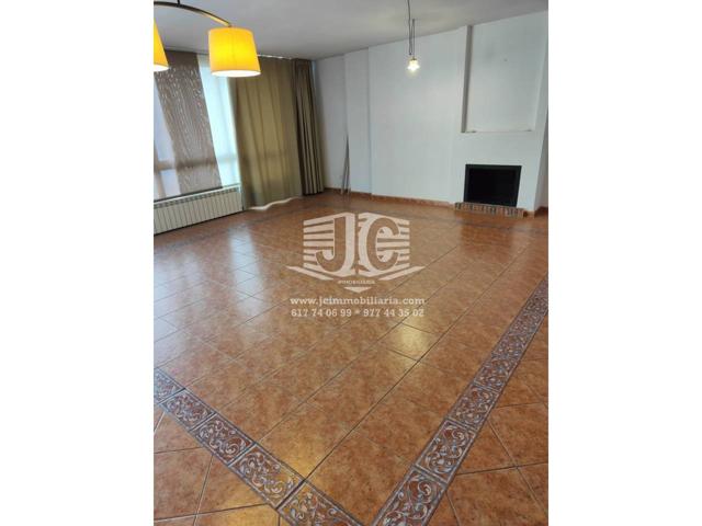 Habitación en alquiler en el centro de Tortosa photo 0