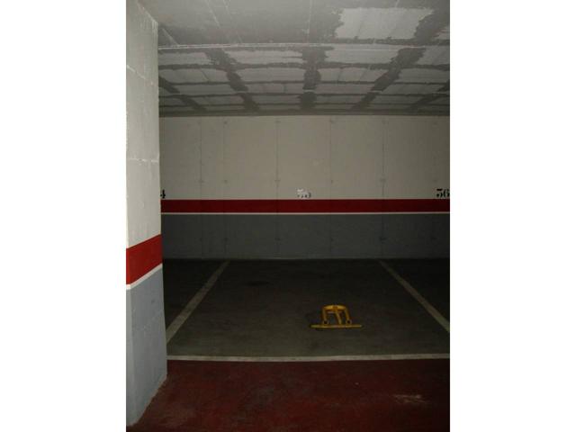 Venta de 2 plaza de parking para coche y moto (2 parking) en Girona Capital. Zona Devesa photo 0