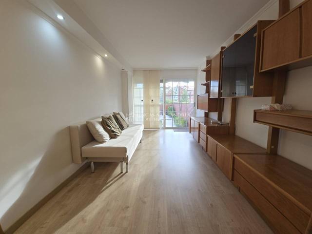 PISO CON TERRAZA Y PARKING photo 0