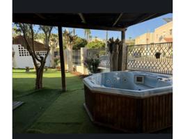 Chalet adosado en venta en Almerimar photo 0