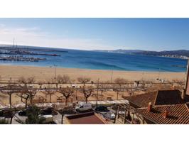 Apartamento en venta en primera linea de Mar y completamente céntrico en Palamós photo 0