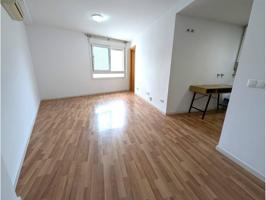 Piso en perfecto estado de conservación con Aparcamiento. photo 0