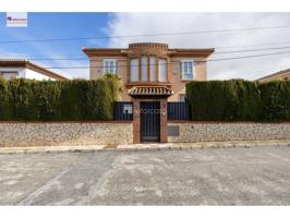 Chalet en venta en Cúllar Vega photo 0