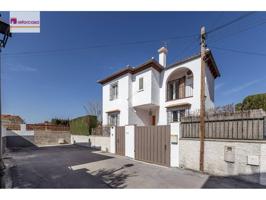Chalet en venta en Ogíjares photo 0