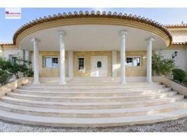Chalet en venta en Ogíjares photo 0