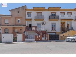 Casa adosada en venta en Ogíjares photo 0