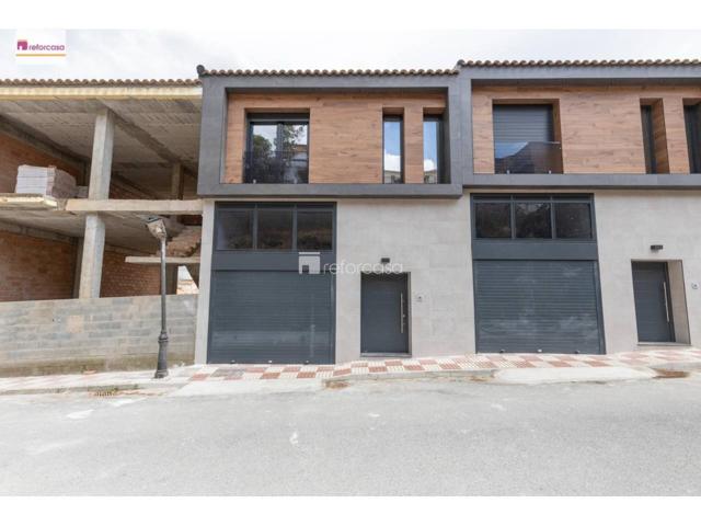 Casa adosada en venta en Padul photo 0