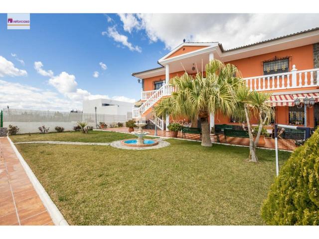 Chalet en venta en Atarfe photo 0