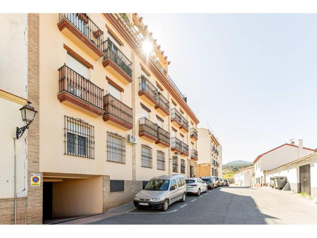 Piso en venta en La Zubia photo 0