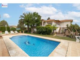 Chalet en venta en Villa de Otura photo 0