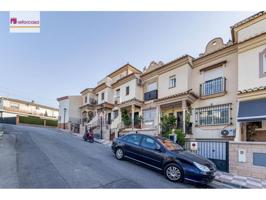 Casa adosada en venta en Cájar photo 0