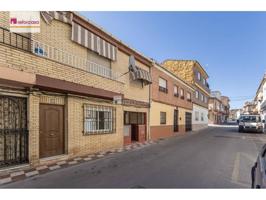 Casa adosada en venta en Zona Calle Poniente-Avenida Cristóbal Colón(18100) photo 0