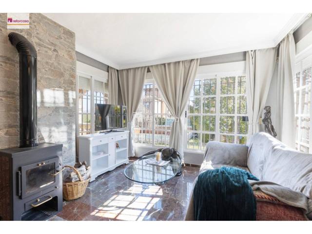 Chalet en venta en La Zubia photo 0