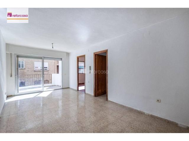 Piso en venta en Pajaritos-Plaza de Toros(18014) photo 0