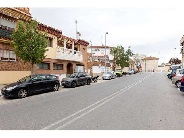 Casa en venta en Maracena photo 0