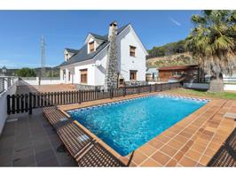 Chalet en venta en Huétor de Santillán photo 0