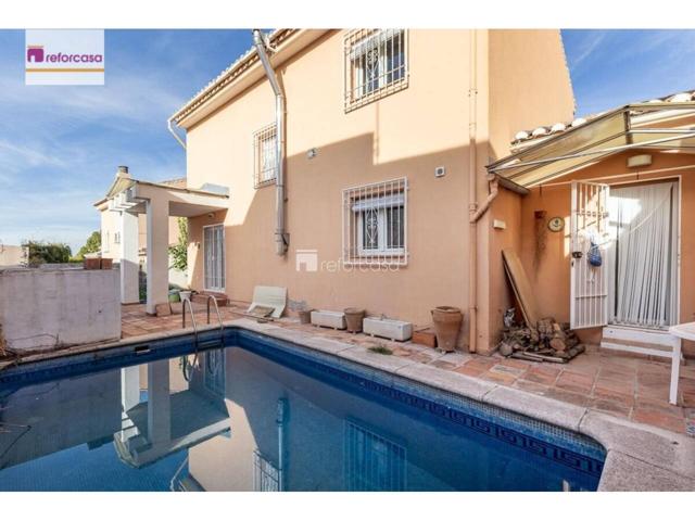 Chalet en venta en Jun photo 0