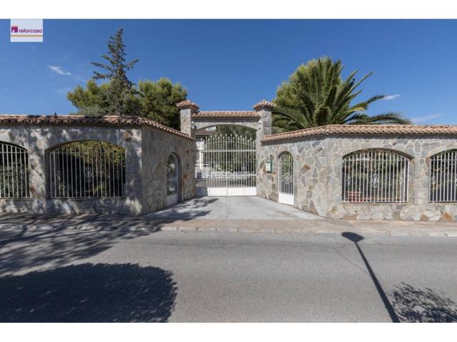 Chalet en venta en Caparacena photo 0