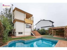 Chalet en venta en Peligros photo 0