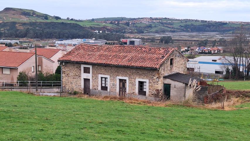 Oportunidad Única en Polanco: Casa de Piedra con Gran Parcela y Potencial Infinito photo 0