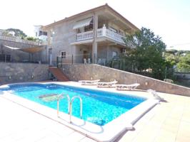 Bonita casa en venta en urbanización de Maçanet de la Selva photo 0