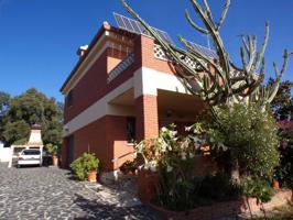 Bonita casa en venta en urbanización de Riudarenes photo 0