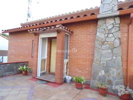 Bonita casa en venta en urbanización de Tordera photo 0