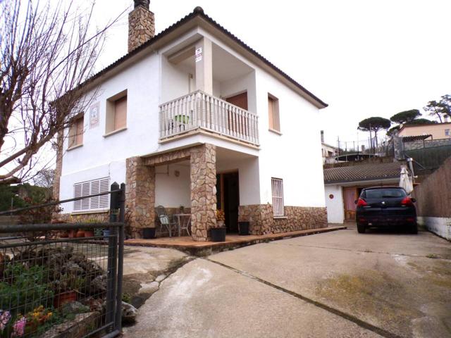 Preciosa casa en venta en urbanización de Maçanet de la Selva (exclusivo) photo 0