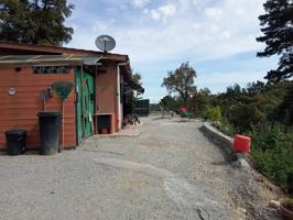 Terreno en venta en urbanización de Sant Llop (Tordera) con casa photo 0
