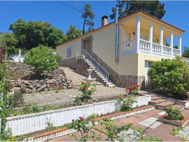Bonita casa en venta en urbanización de Tordera photo 0