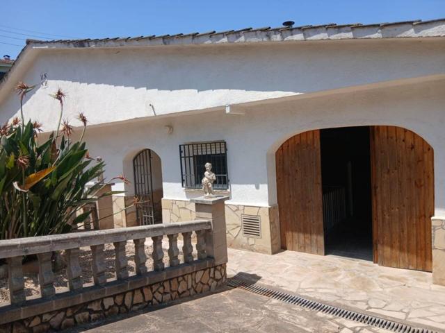 Bonita casa en venta de una sola planta en urbanización de Tordera photo 0