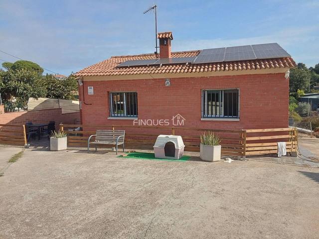 Bonita casa en venta en urbanización de Tordera. photo 0