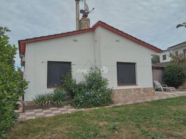 Bonita casa en venta en urbanización de Sils photo 0