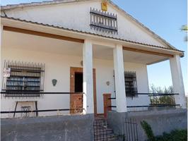 Casa - Chalet independiente en venta en Camino Casarrubios, Las Ventas de Retamosa photo 0