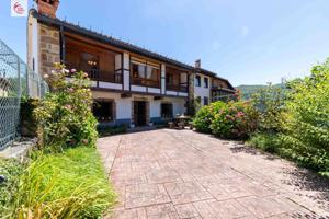 PUJAYO -CANTABRIA MARAVILLOSA CASA DE PIEDRA Y MADERA photo 0