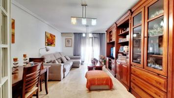 ¡El hogar que estabas buscando te espera! Amplio y luminoso piso de 4 dormitorios en perfecto estado photo 0