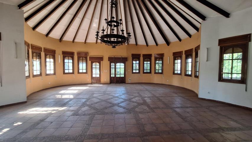 PARCELA DE 6350 M2 EN POLÍGONO TARAGUILLA DE USO TERCIARIO COMPATIBLE CON INDUSTRIAL. photo 0