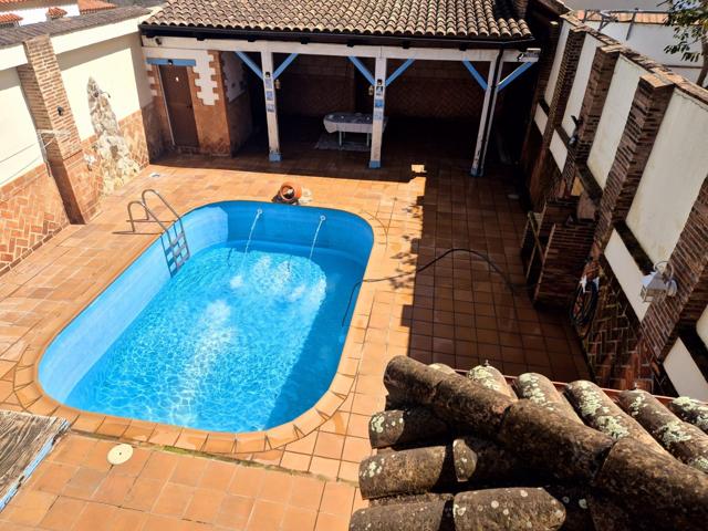 CHATEL CON PISCINA EN SAN BERNABE photo 0